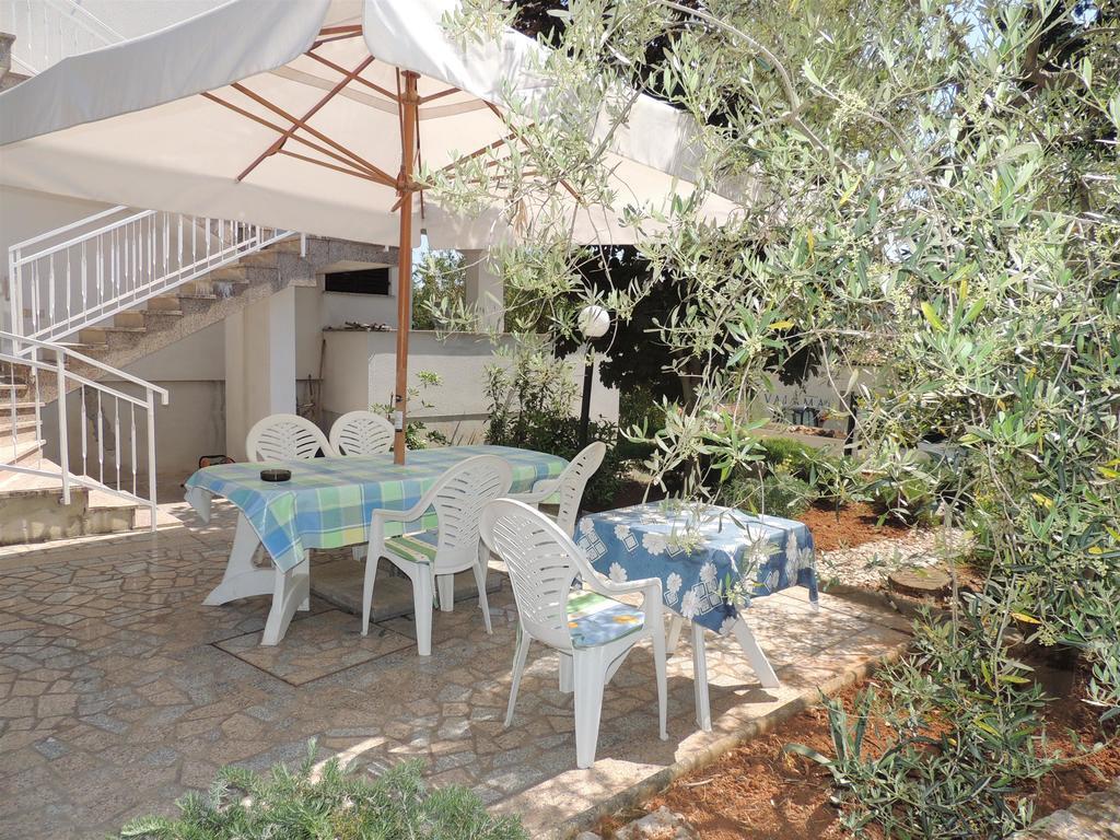 Apartments Vlatko Krk Town Kültér fotó