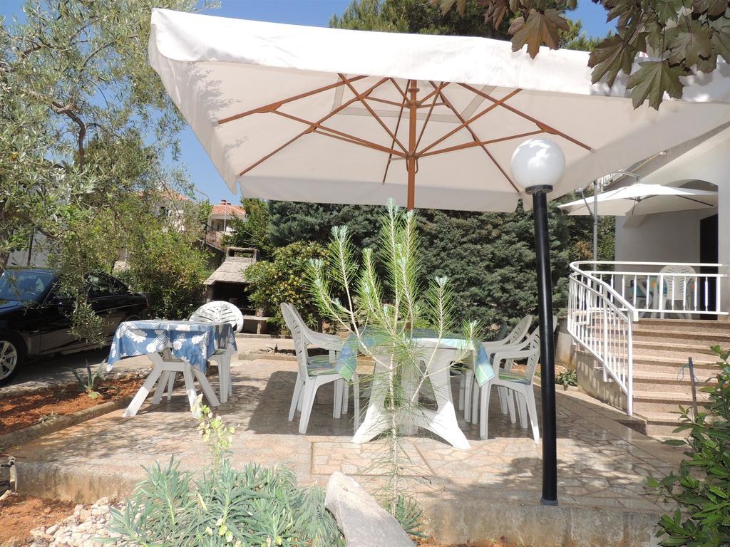 Apartments Vlatko Krk Town Kültér fotó