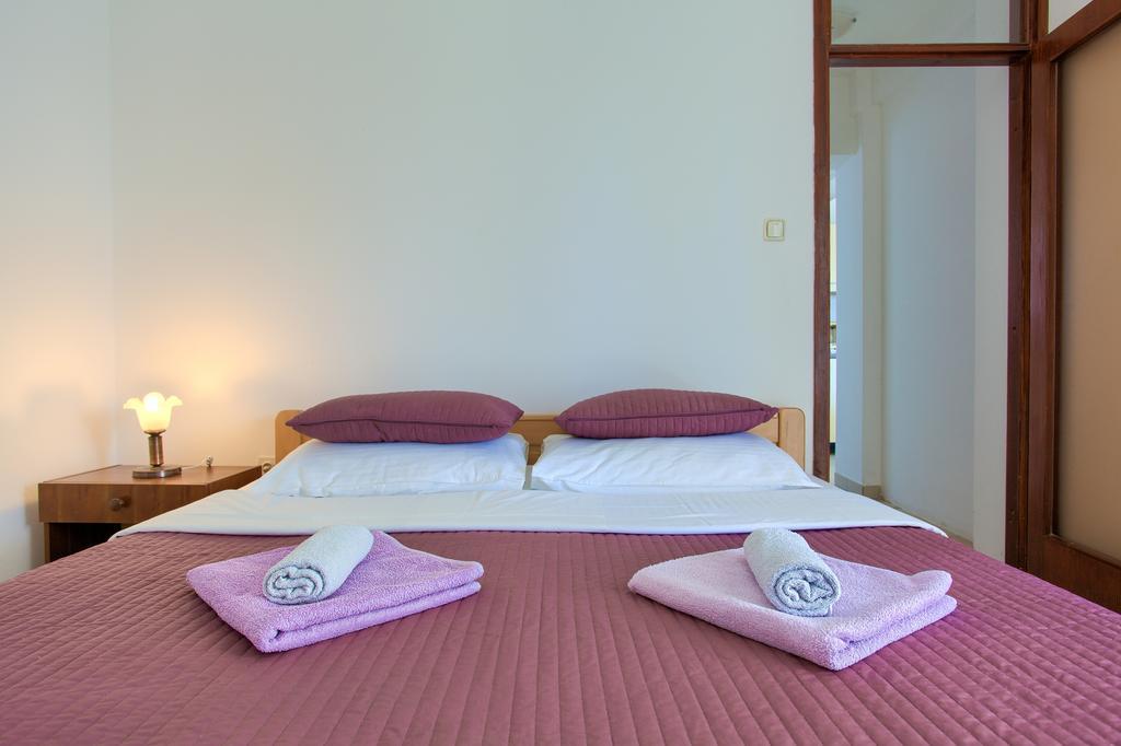 Apartments Vlatko Krk Town Kültér fotó