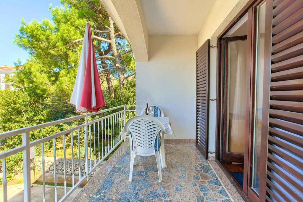 Apartments Vlatko Krk Town Kültér fotó