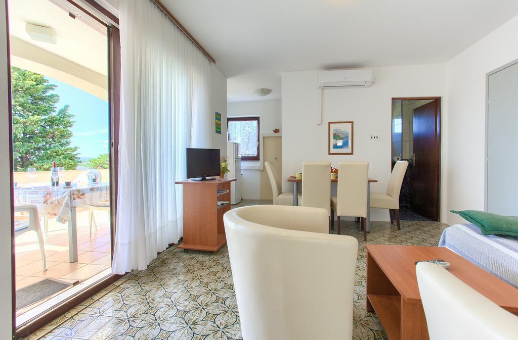 Apartments Vlatko Krk Town Kültér fotó