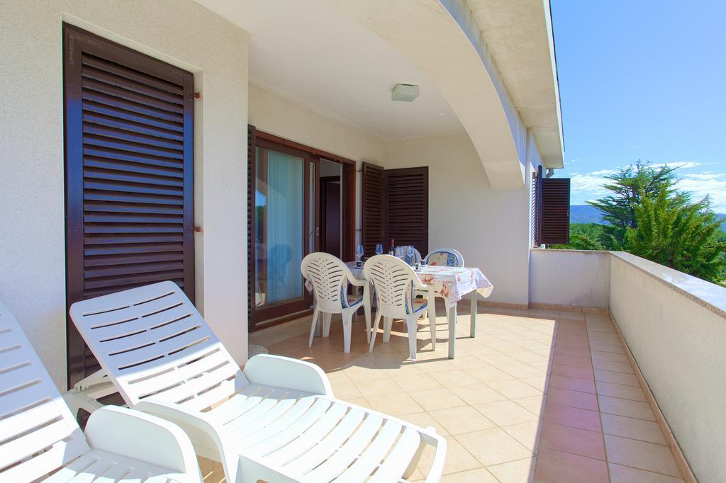 Apartments Vlatko Krk Town Kültér fotó