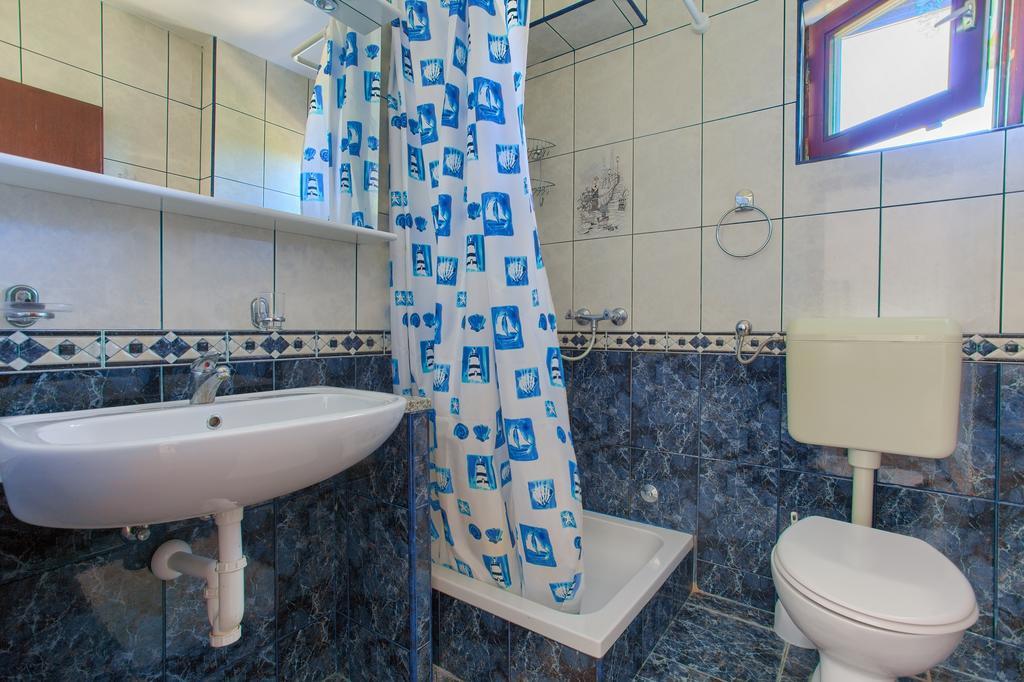 Apartments Vlatko Krk Town Kültér fotó