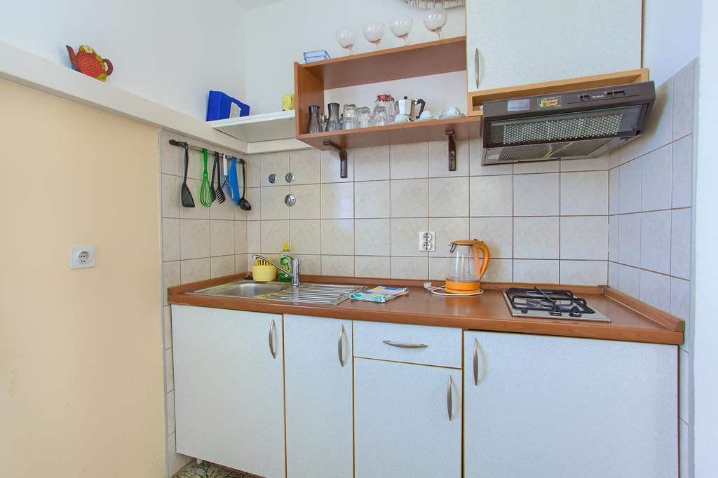 Apartments Vlatko Krk Town Kültér fotó